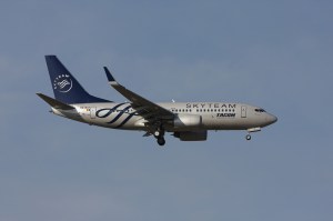Tarom Boeing 737