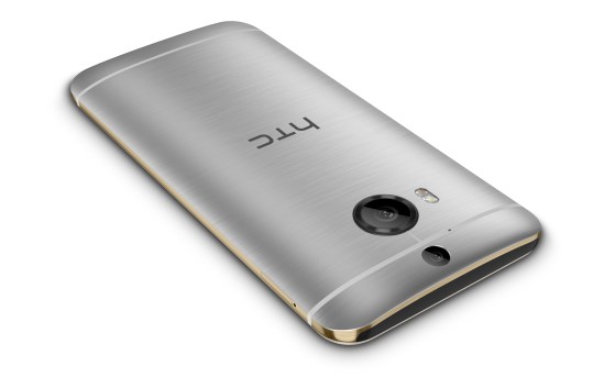 HTC One M9+ Gold on Silver_5