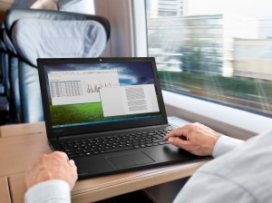 Satellite_Pro_R50_Lifestyle_05